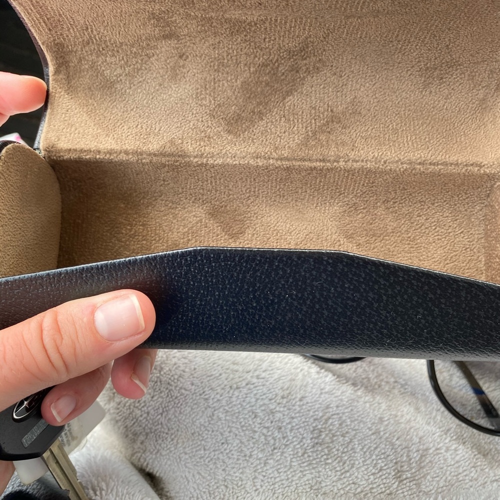 Burberry sunglasses - Picture 5 of 5